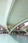 CAC Valencia. Vista desde bajo del puente que cruza el área de los edificios.