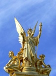 Escultura de la azotea de la Opera de París