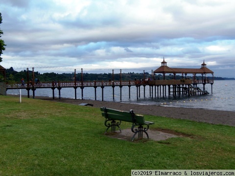 FRUTILLAR - Muelle
Este bello embarcadero de madera a orillas del lago Llanquihue destaca en el centro de esta plácida ciudad fundada en 1856 por inmigrantes alemanes

