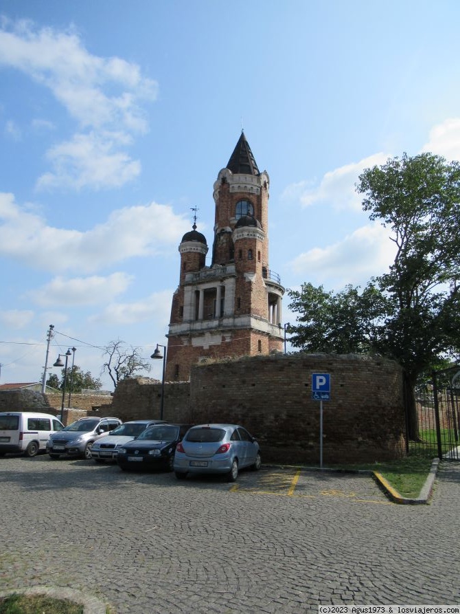 Oteando la estela de la extinta Yugoslavia desde la actual Serbia - Blogs de Serbia - De cuando mis pies me llevaron más allá de Stari Grad (4)