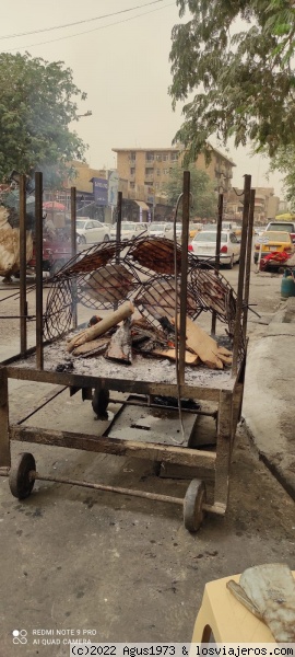 Masgouf
Plato de la cocina mesopotámica que consiste en una carpa condimentada a la parrilla, considerado el plato nacional de Irak.
