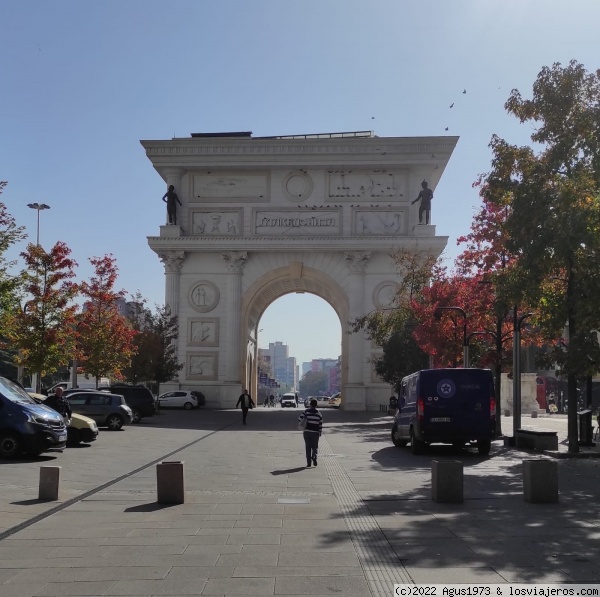 Puerta de Macedonia
Monumento moderno de la capital
