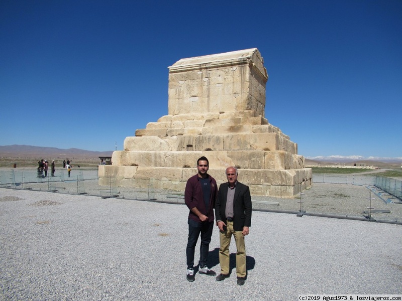 ALEJANDRO PIERDE SU ADJETIVO GRANDILOCUENTE EN PERSÉPOLIS. - EN IRÁN SIN IRA.¿PARA QUÉ? SI NO HACE FALTA (2019) (2)