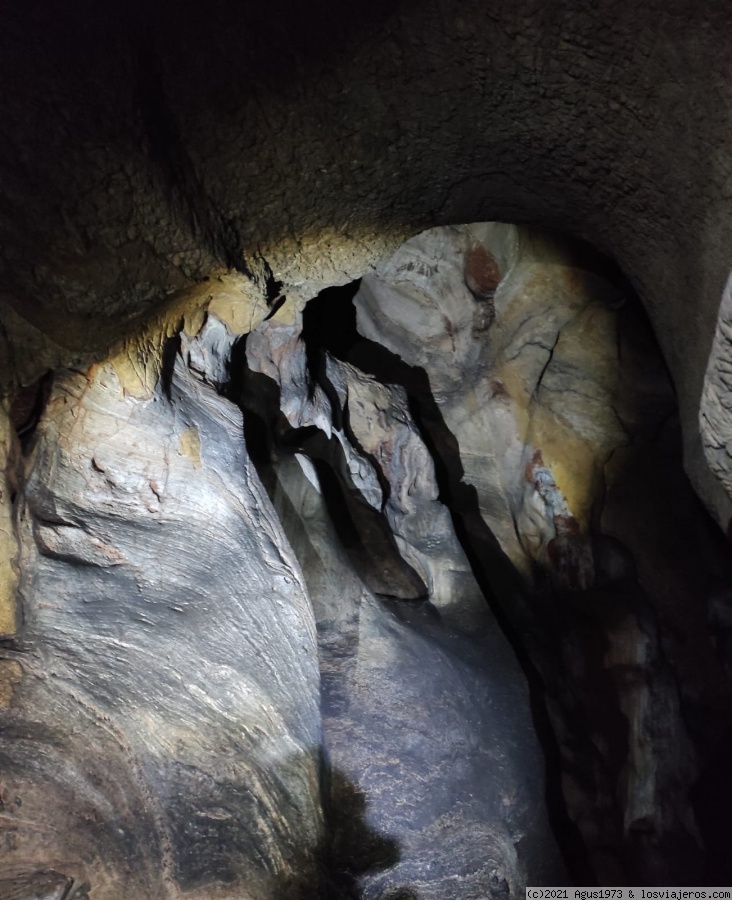 Bajo el cielo de Mesoamérica (México) - Blogs de Mexico - Las grutas de "San Andrés", donde entran dos y salen tres (2)