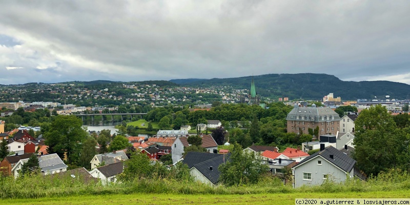 Verano en NORUEGA. Road trip de Oslo a Bergen, pasando por Trondheim. - Blogs de Noruega - Visita a Trondheim. (2)