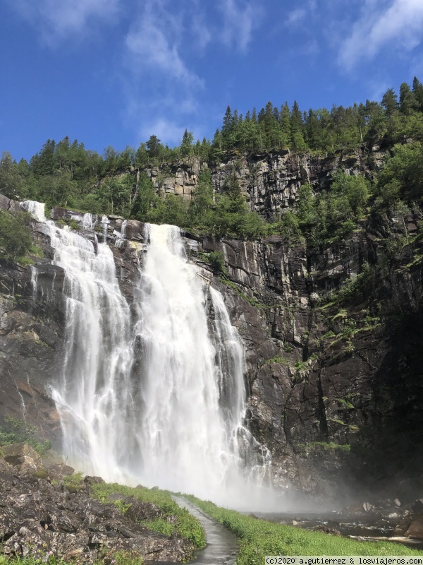 Verano en NORUEGA. Road trip de Oslo a Bergen, pasando por Trondheim. - Blogs de Noruega - De Helgatun a Hotel Fossil en Eidfjord (3)