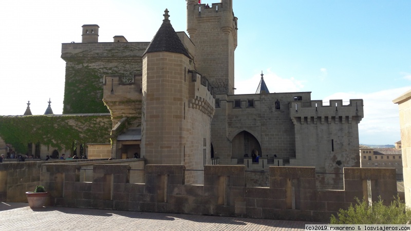 Sur de Navarra en 4 dias con senderista de 5 años - Blogs of Spain - Granja escuela Ultzama y visita a Olite (2)