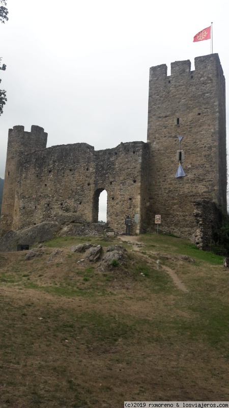 Altos Pirineos Franceses. Una maravilla de la naturaleza. - Blogs de Francia - Lunes 5/8: Chateau Saint-Marie, Parc Animalier Des Pyrinees y Santuario de Lourd (1)