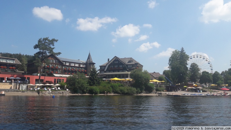 Selva Negra con senderista de 6 años - Blogs de Alemania - Lago Titisee (2)