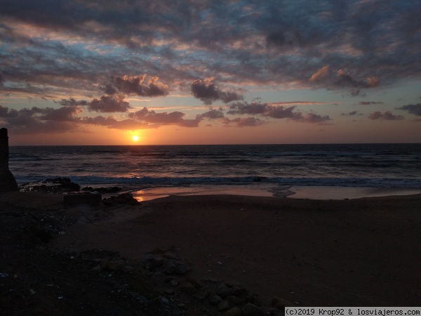 Puesta de sol sobre el Atlántico en Asilah
Mágico momento ver el sol desaparecer entre las aguas del Atlántico desde las murallas de Asilah
