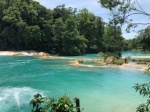 Cascadas de agua azul