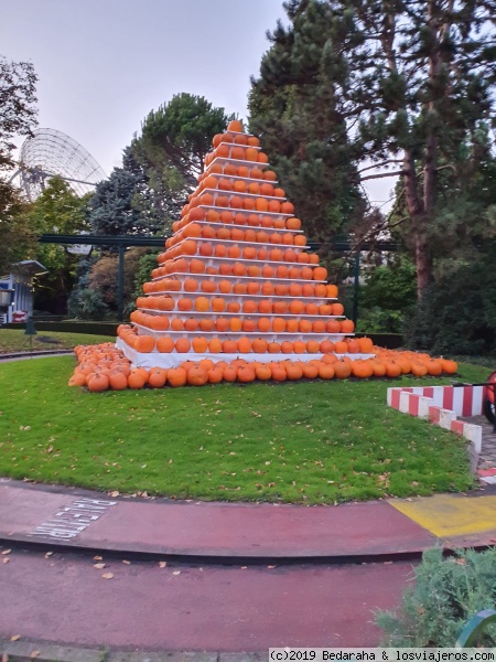 Pirámide de calabazas
Pirámide de calabazas
