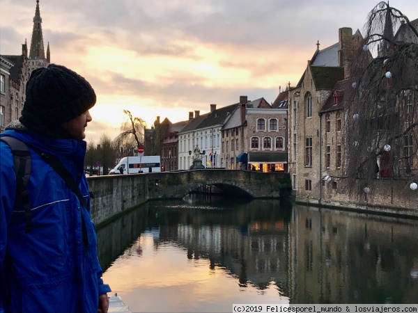 BRUJAS, LA CAPITAL DE FLANDES
Puente del rosario y su atardecer
