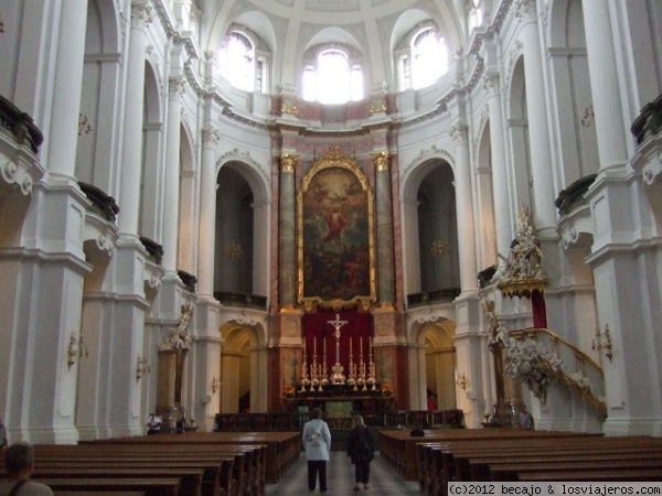 Dresde - Catedral de la Santísima Trinidad
Interior de la Catedral Católica de la Santísima Trinidad

