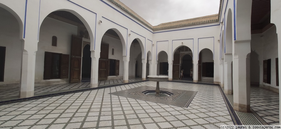 10 días en Marruecos (Marrakech-desierto-Fez) y presupuesto - Blogs de Marruecos - Dia 2: Free tour y palacio Bahia (4)