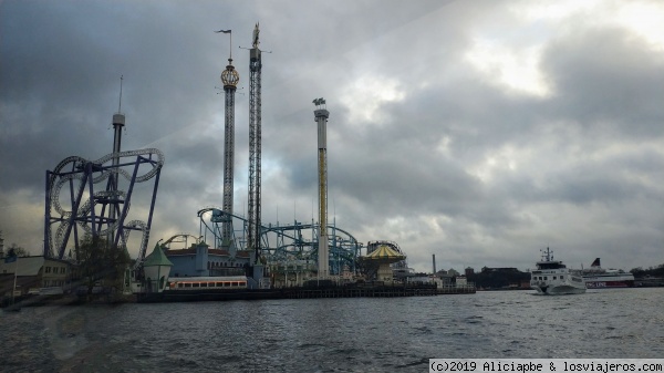 Gröna Lund
Parque de atracciones de Estocolmo visto desde el tour en barco
