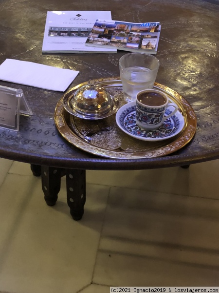 Café con delicias turcas en hamman
Hamman
