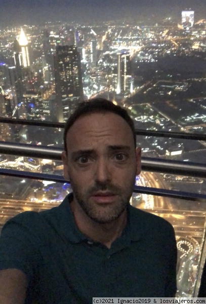 Vista nocturna desde Burj Khalifa
Mirador rascacielos
