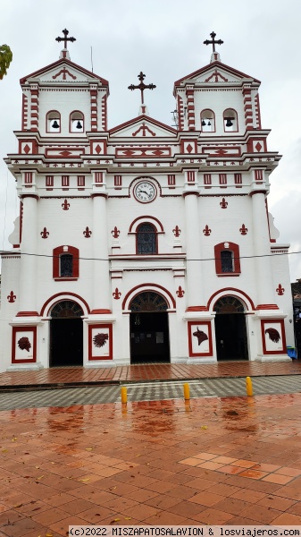 Iglesia Guatapé
Iglesia Guatapé
