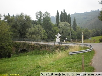 Camino de Santiago - El Camino Primitivo - Blogs de España - ETAPA 1 – OVIEDO – GRADO – SAN JUAN DE VILLAPAÑADA  29 Km. 1 de Agosto de 2011 (7)