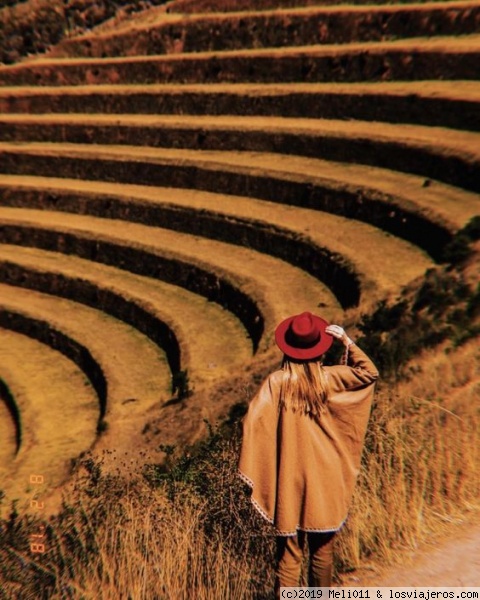 Valle sagrado de los incas
Un recorrido extendido por la mayoría de los sitios en el Valle Sagrado. Exploraremos el sitio arqueológico de Pisac y el colorido mercado de artesanías, recorreremos los círculos agrícolas de Moray , caminaremos por los estanques de sal de Maras , visitaremos el pueblo inca de Ollantaytambo y una demostración tradicional de tejido en Chinchero .
¡UN GRAN TOUR DEL VALLE SAGRADO DE DÍA COMPLETO!
