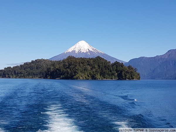 LAGO TODOS LOS SANTOS Y VOLCÁN OSORNO
NAVEGACIÓN LAGO TODOS LOS SANTOS Y VOLCÁN OSORNO
