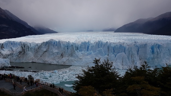 glaciar Perito Moreno vista desde las pasarelas
glaciar Perito Moreno vista desde las pasarelas
