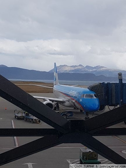 aeropuerto Ushuaia
avión en aeropuerto Ushuaia
