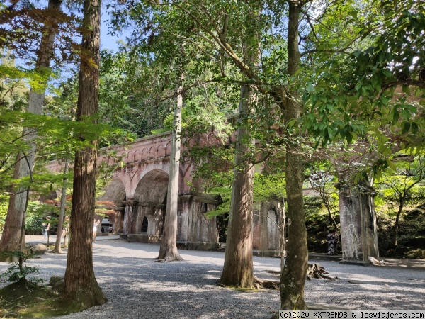 Acueducto Suirokaku en el templo Nanzenji
Acueducto centenario Suirokaku situado en los terrenos del templo Nanzenji
