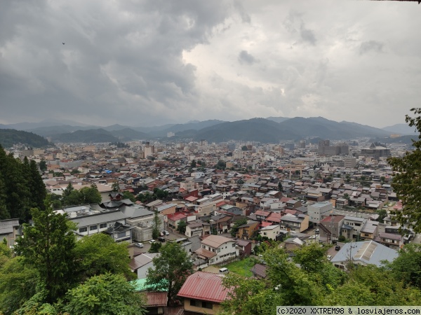 Vista de Takayama desde el hotel
Vista panorámica del centro de Takayama desde el hotel
