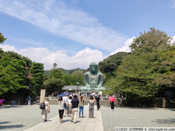 Buda gigante del templo Kotoku-in
Estatua gigante de Buda de bronce situada en el patio principal del templo Kotoku-in
