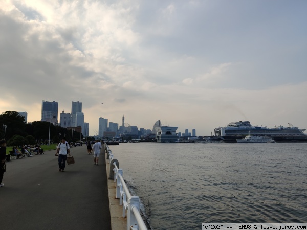 Fachada marítima de Yokohama
Paisaje de la fachada marítima de Yokohama desde el Parque Yamashita
