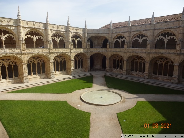 Mosteiro dos Jeronimos (claustro) - Belem - Lisboa
Mosteiro dos Jeronimos (claustro) - Belem - Lisboa
