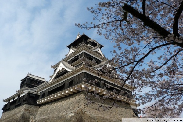 Castillo de Kumamoto
El castillo de Kumamoto es impresionante, pero en época de sakura todavía más.
