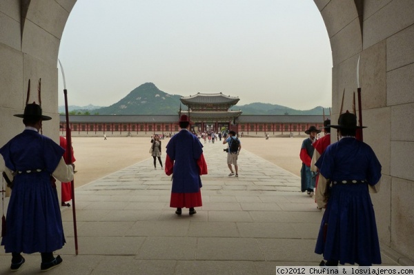 Gyeongbokgung Palace (경복궁)
Unos de los 5 Grandes Palacios de Seúl de la dinastía Joseon
