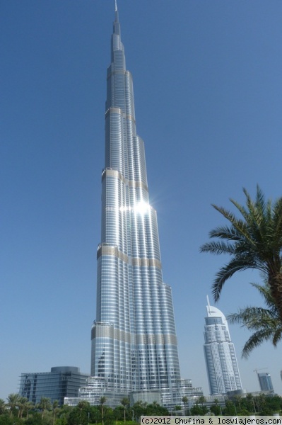 El Burj Khalifa - برج خليفة
El Burj Khalifa, el rascacielos más famoso de Dubai. Es tan inmenso que es difícil que entre en la foto! A día de hoy sigue siendo el más alto del mundo.
