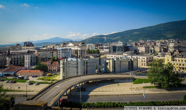 Skopje
Vista de la cidad desde la fortaleza
