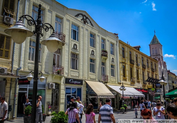 AVENIDA
Avenida principal de la ciudad de Bitola
