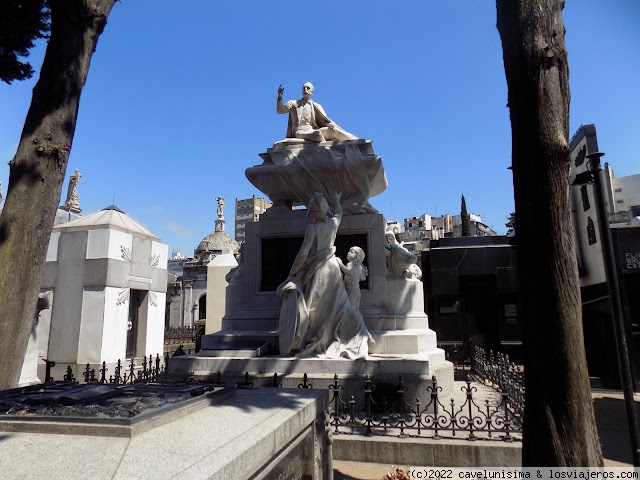 Un viaje por Latinoamérica - Blogs de America Sur - Cementerio de la Recoleta - Buenos Aires - Argentina (3)