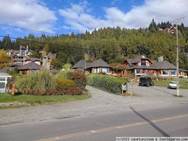 Un entorno natural - Bariloche
Las casas en el camino a Llao Llao ( Avenida Bustillo)

