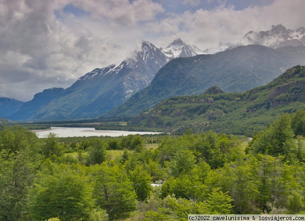 Parada obligatoria en la Carretera Austral
Montañas donde, casi siempre viven las nubes
