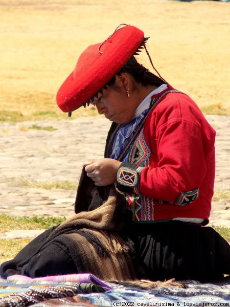 Tejedora de Chinchero - Cuzco - Perú
Costumbres que perduran
