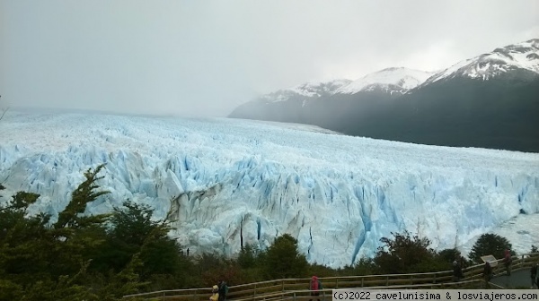 GLACIAR PERITO MORENO
Imponente masa de hielo
