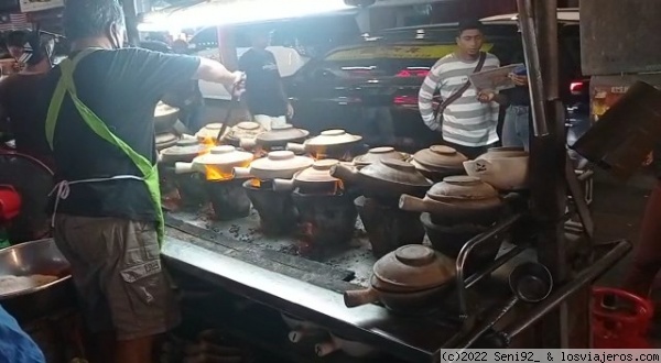 Hong Kee Claypot Chicken Rice
Hong Kee Claypot Chicken Rice
