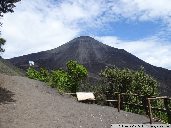 Volcán de Pacaya
Volcán de Pacaya
