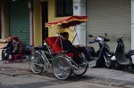 Bicitaxi en el casco antiguo de Hanoi || Vietnam