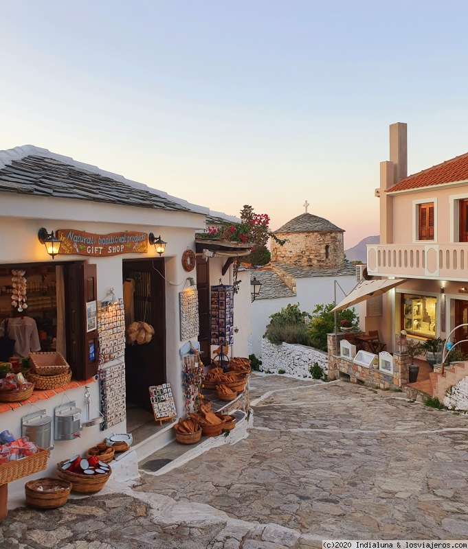 Esporadas 2020: Skopelos, Alonissos y Skiathos, 15 días de slow travel - Blogs of Greece - Cambio de isla, nos vamos a Alonissos, Chora antigua capital (2)