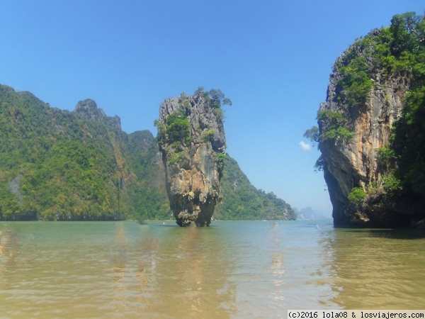 isla de Khao Ping Khan
Otra isla famosa más conocida como isla de James Bond porque aquí se rodó una de las peliculas de la serie.
