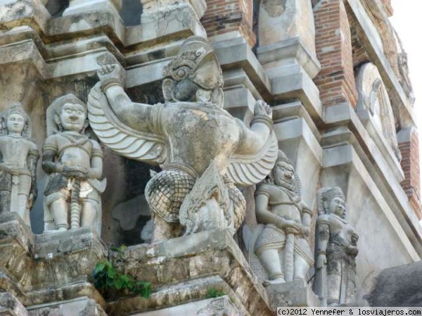 Garuda. Detalle en Wat Prathans.- Ayutthaya
Detalle de la decoración exterior del Wat Prathans en Ayutthaya
