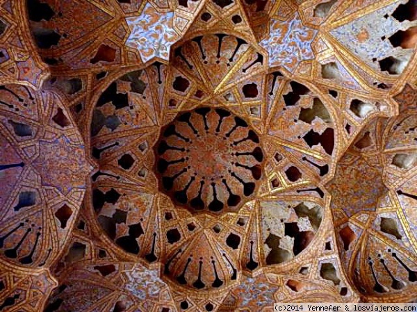 SALA PALACIO ALI QAPU. ISFAHAN
Ali Qapu quiere decir 